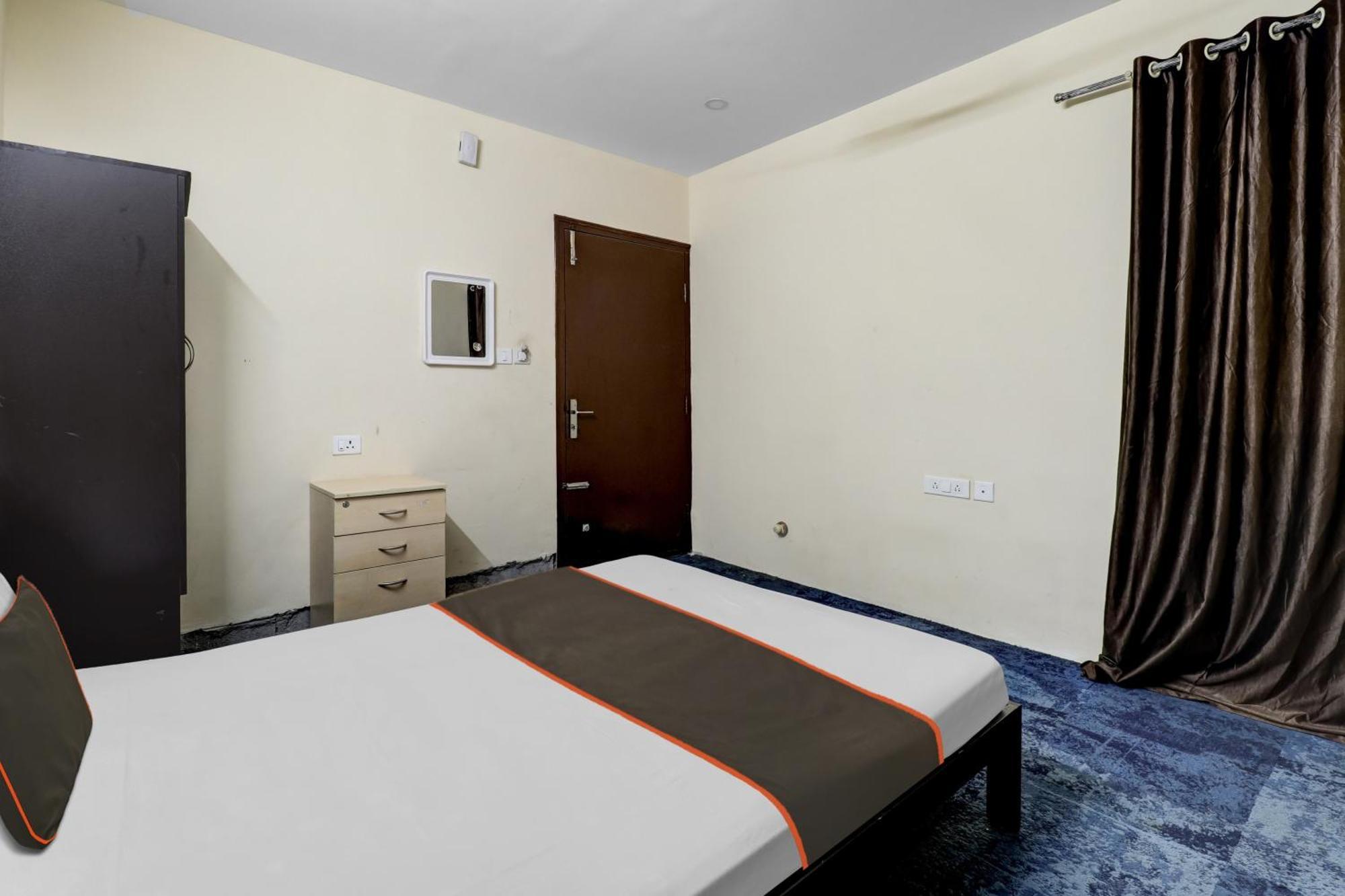 Hotel O Crescent Shine Bangalore Exteriör bild