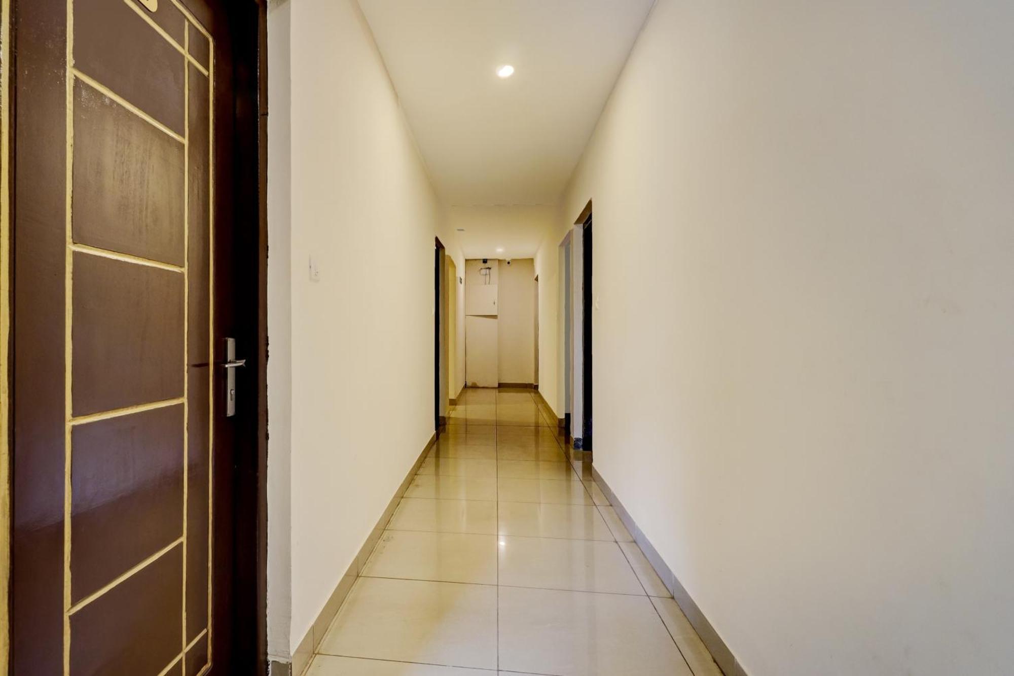 Hotel O Crescent Shine Bangalore Exteriör bild