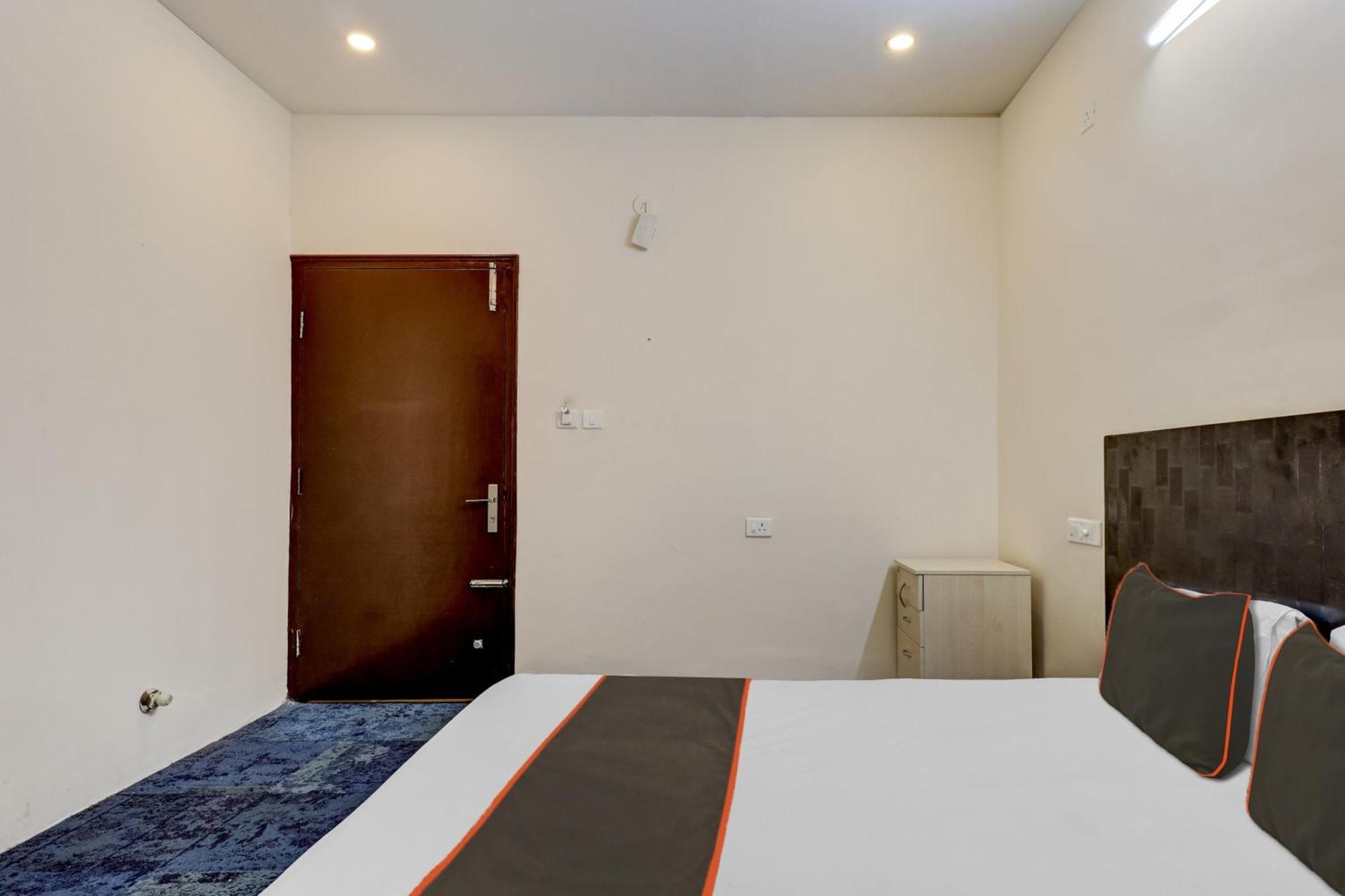 Hotel O Crescent Shine Bangalore Exteriör bild