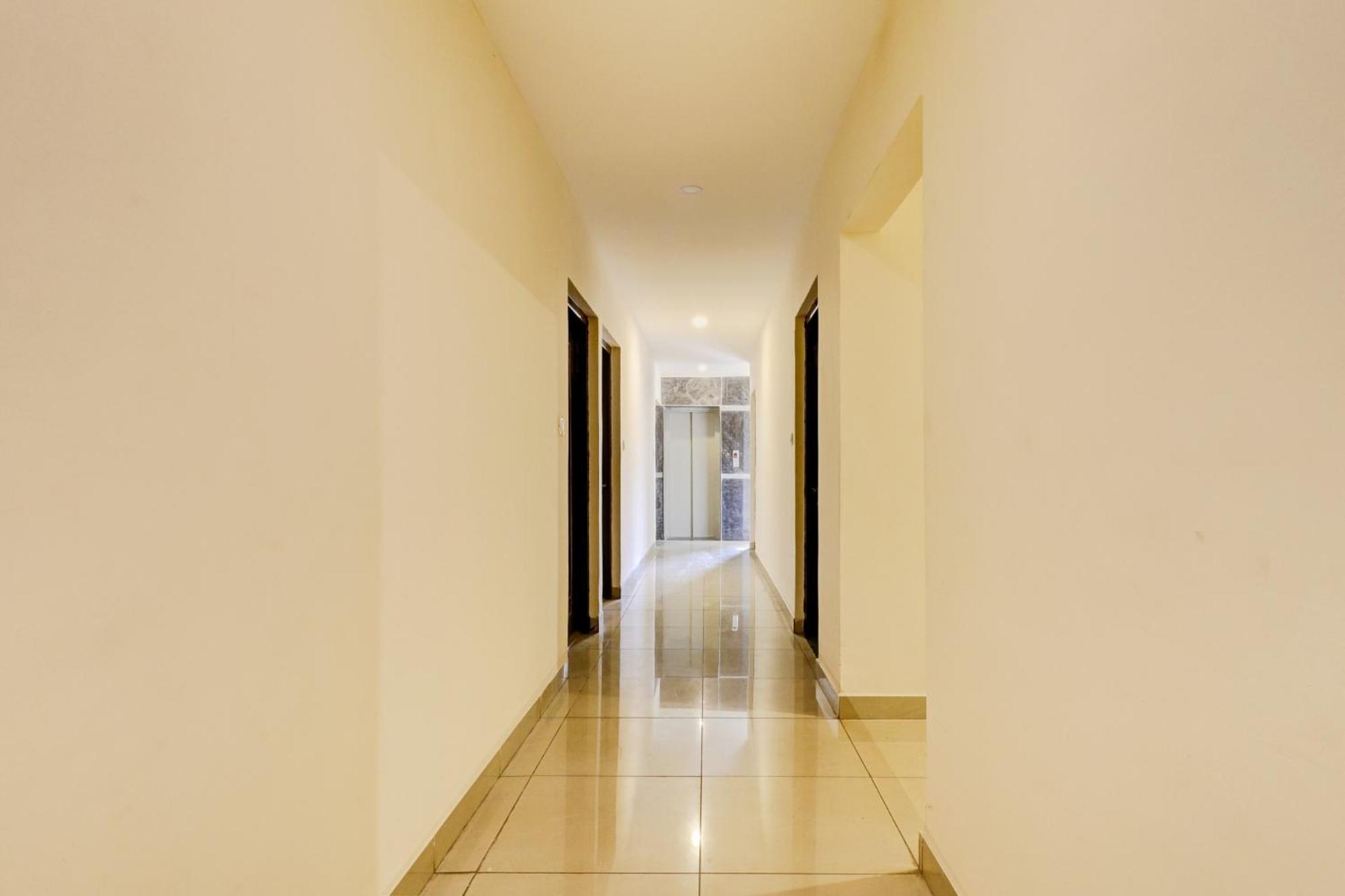 Hotel O Crescent Shine Bangalore Exteriör bild